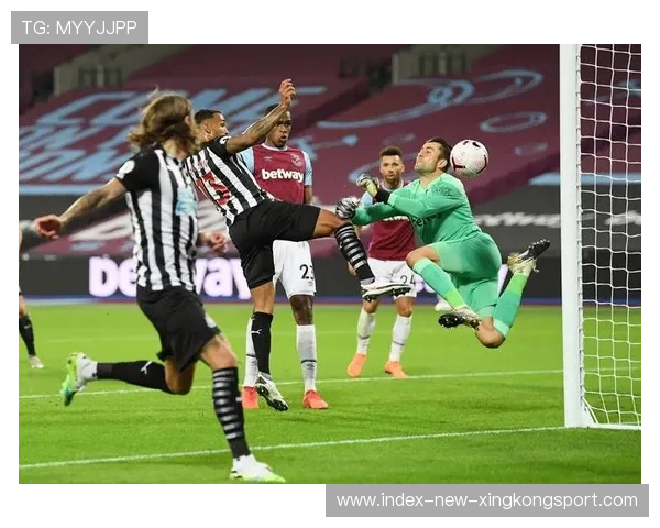 纽卡斯尔联前场连续推进占据主动