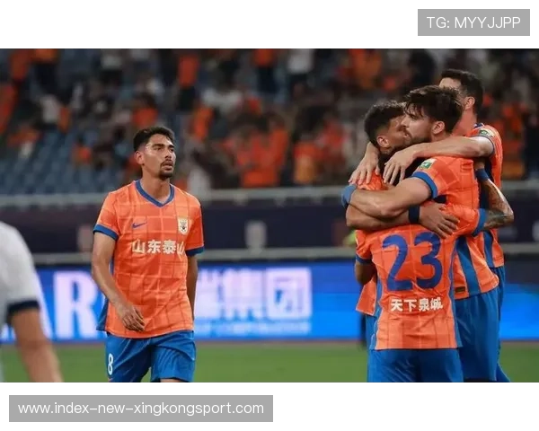 老将拼尽全力，带领球队稳步赢取胜利！，老将拼尽全力,带领球队稳步赢取胜利